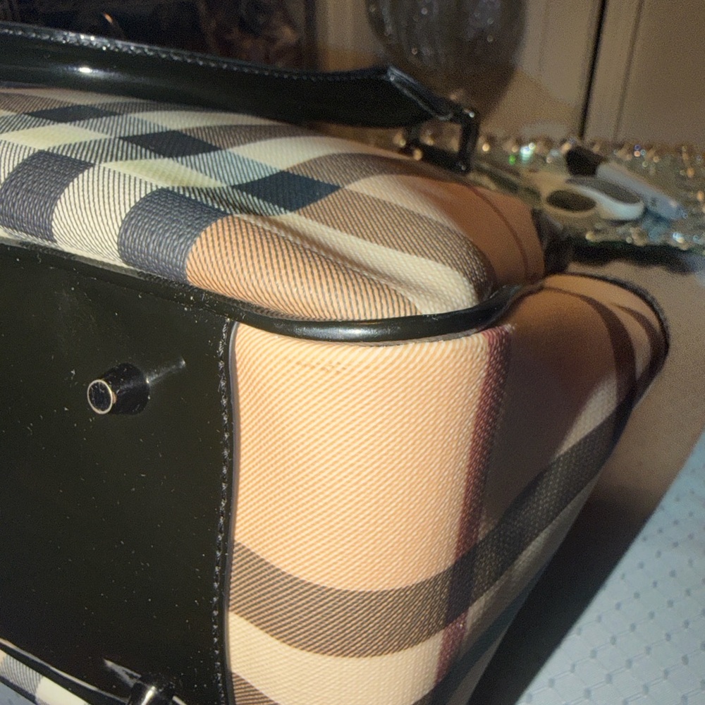 Burberry Tan and Black Plaid Satchel pristine condition comes with dust bag - Picture 9 of 10